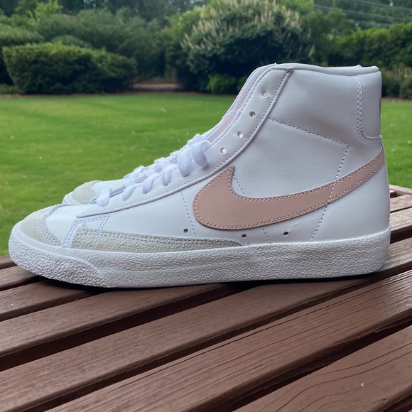 Nike Blazer Mid 77 Women’s Size 9.5 Sneakers White/Summit Pink - Picture 10 of 12